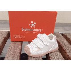 Deportivo barefoot de Biomecanics detalles rosas